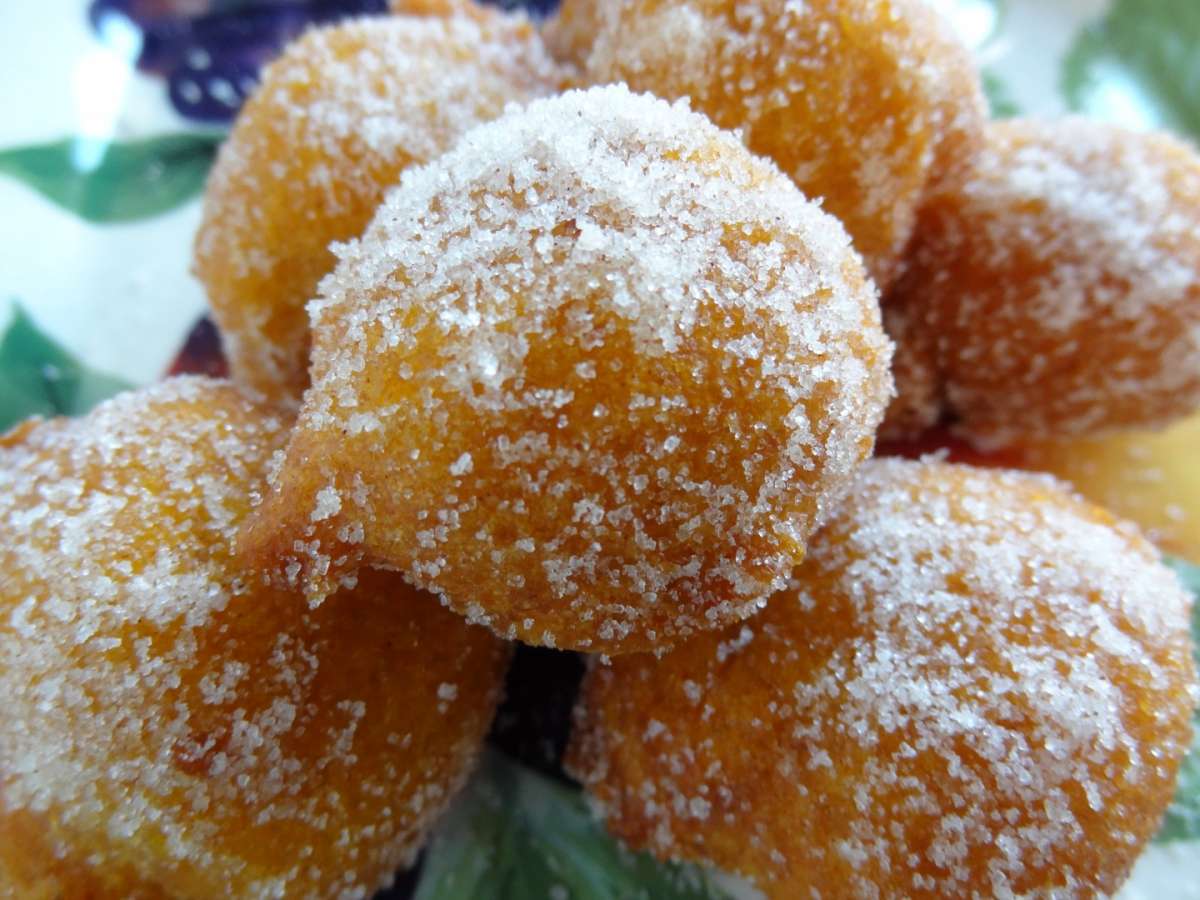 Zeppole con zucchero