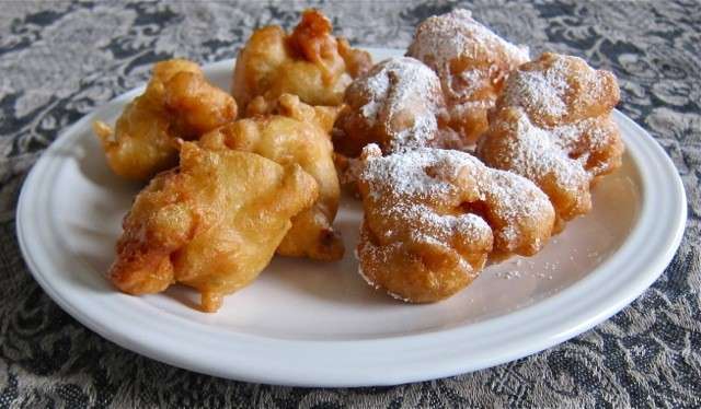 Zeppole dolci napoletane