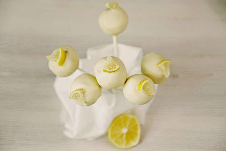 Cake pops al limone
