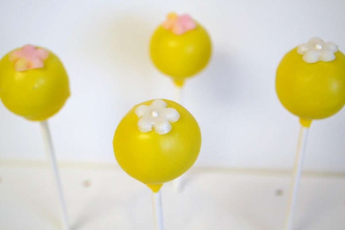 Cake pops con fiorellini