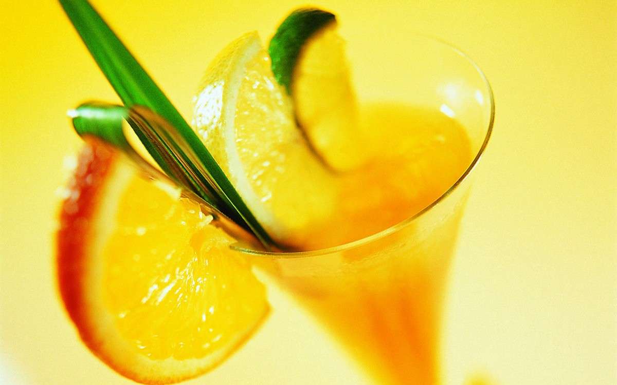 Cocktail mimosa decorato