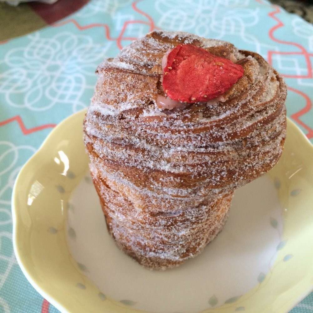 Cruffin alla fragola