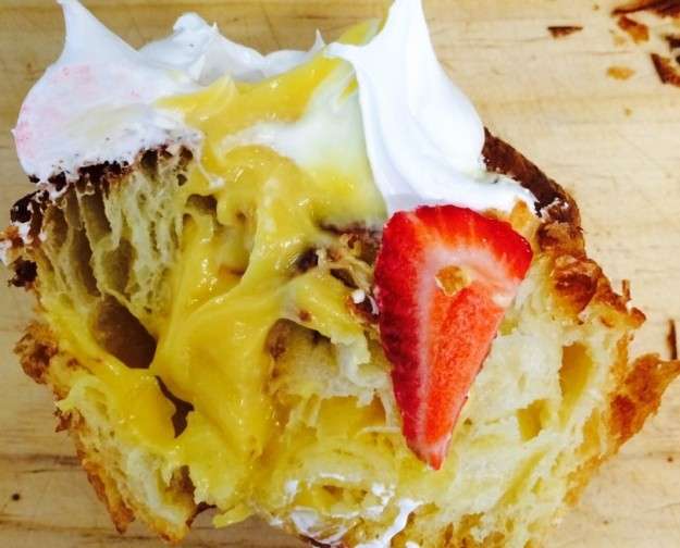 Cruffin con crema al limone e panna