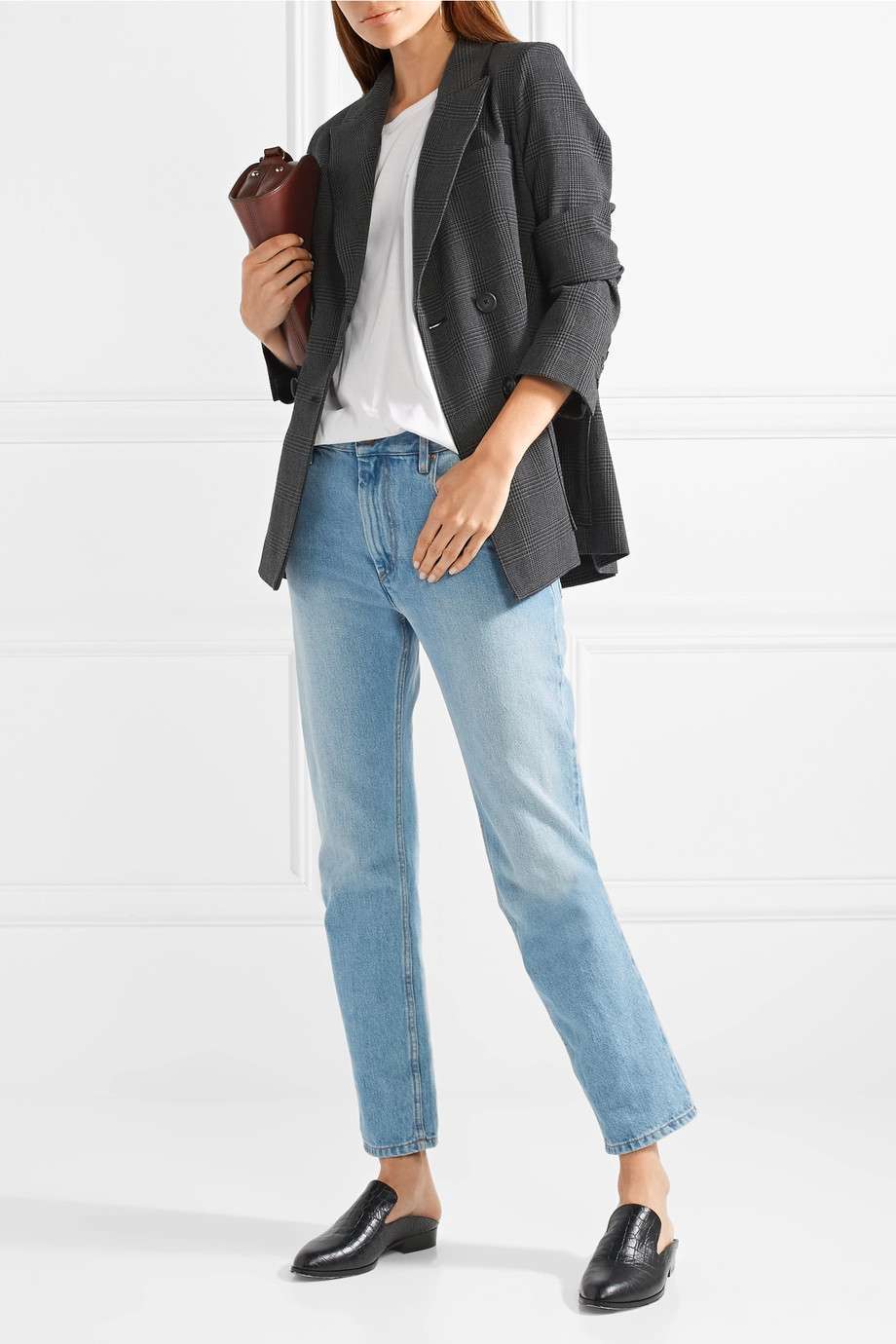Jeans alla caviglia, blazer SEA e scarpe basse