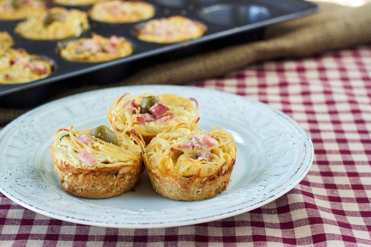 Nidi di spaghetti al forno