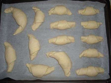 Preparazione cornetti biscotti