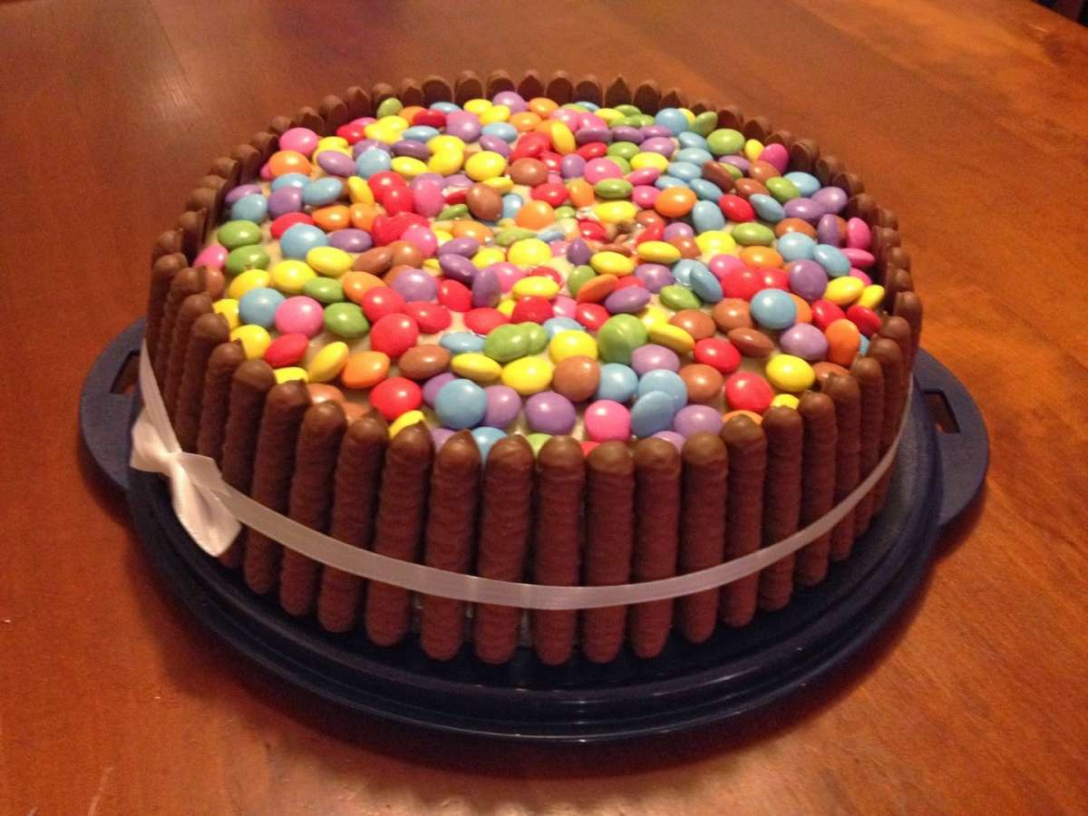 Torta con Togo e Smarties