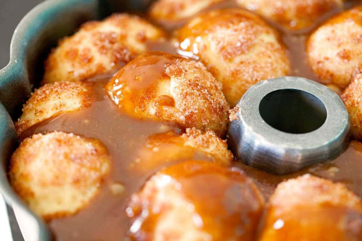 Torta di palline ricoperte con burro e zucchero