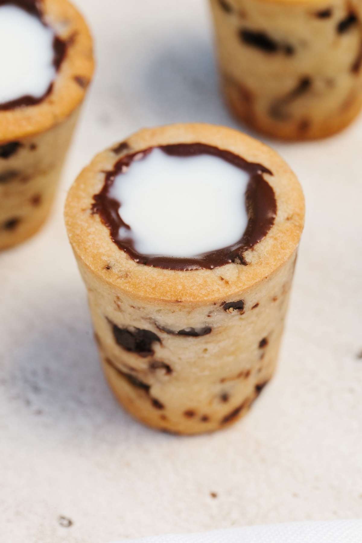 Bicchierini preparato con impasto dei cookie