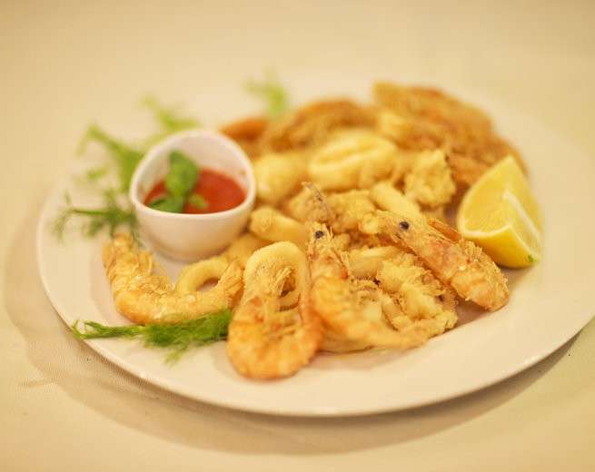 Calamari e gamberetti frittura