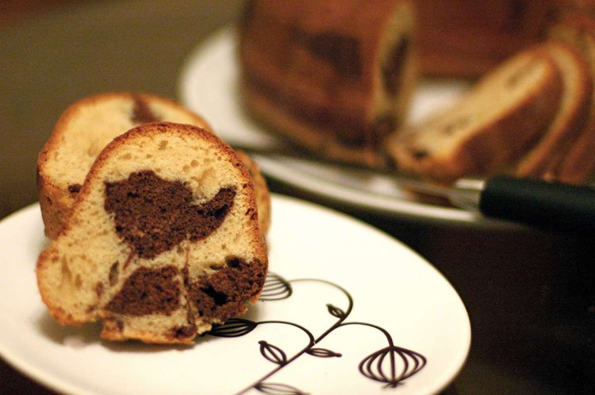 Ciambellone al cacao e alla vaniglia