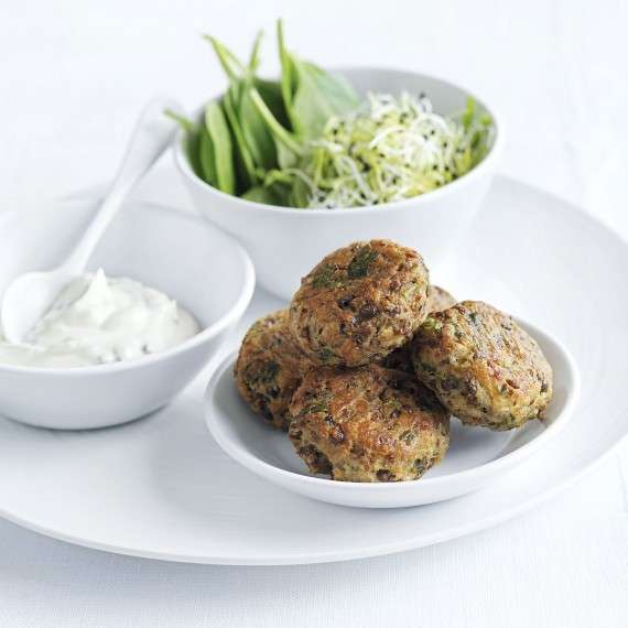 Falafel con salsa yogurt