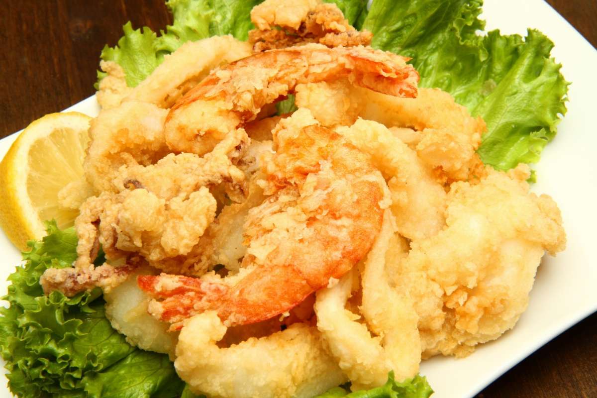 Fritto di calamari e gamberetti