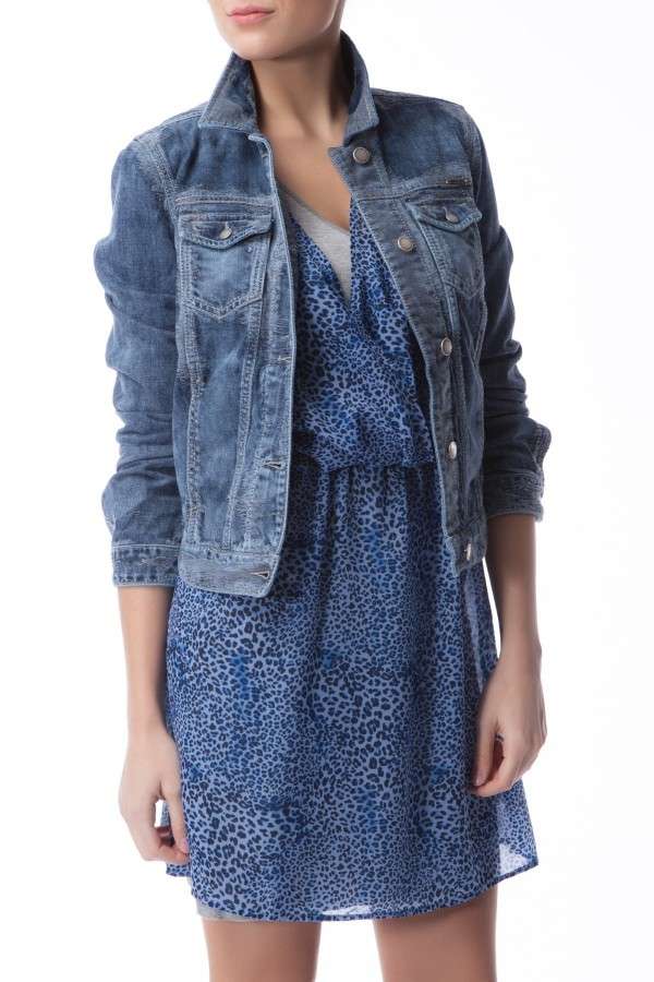 Giacca di jeans e minidress