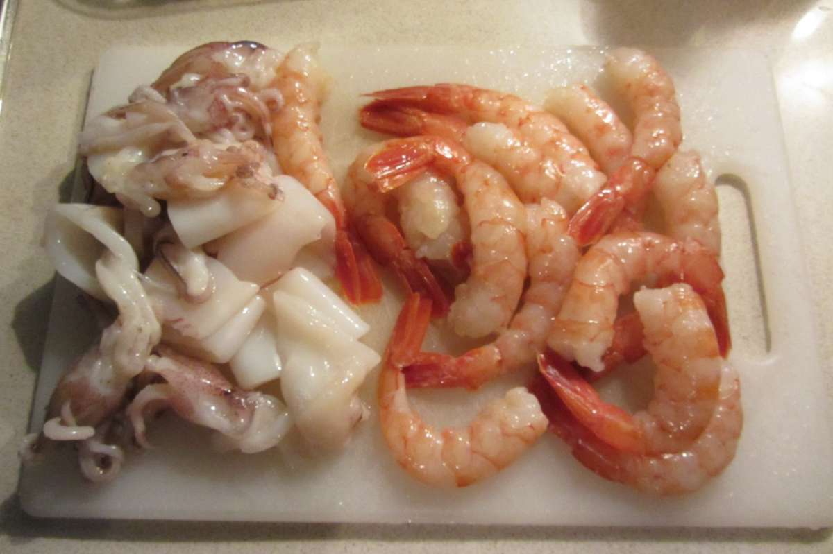 Ingredienti frittura di gamberi e calamari