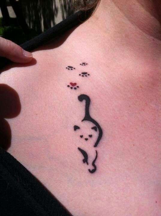 Tatuaggio gattino con zampine