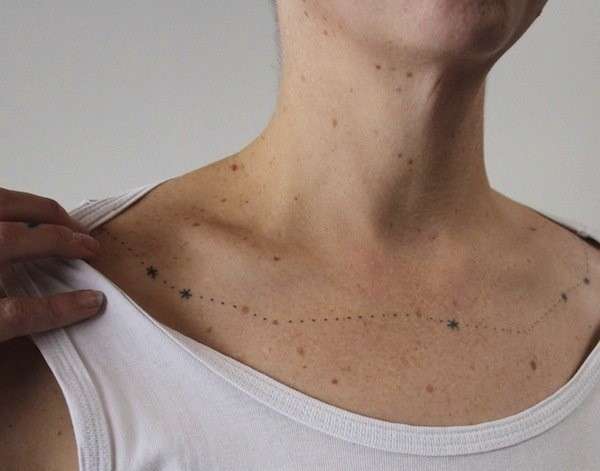Tatuaggio minimal collana
