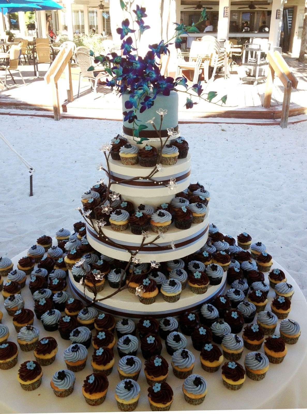 Torta con cupcakes