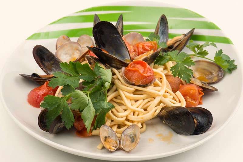 Scialatielli preparati con frutti di mare