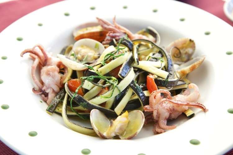 Scialatielli zucchine, calamaretti e vongole