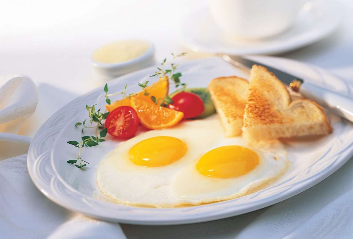 Uova al tegamino per colazione