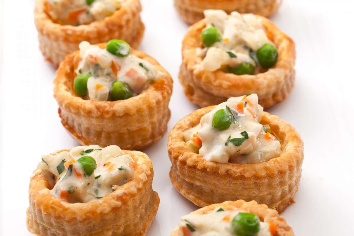 Vol au vent con pollo e verdure