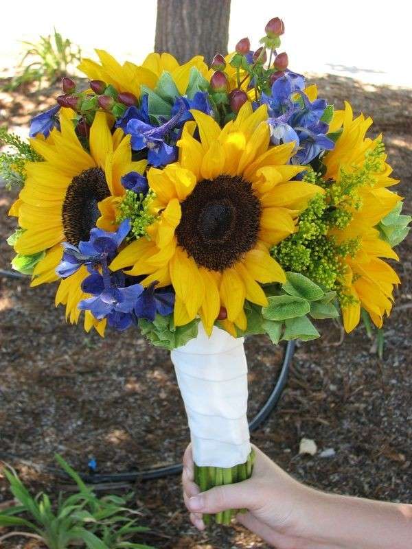 Bouquet blu e giallo