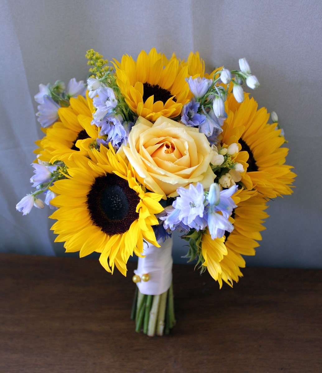 Bouquet classico con girasoli