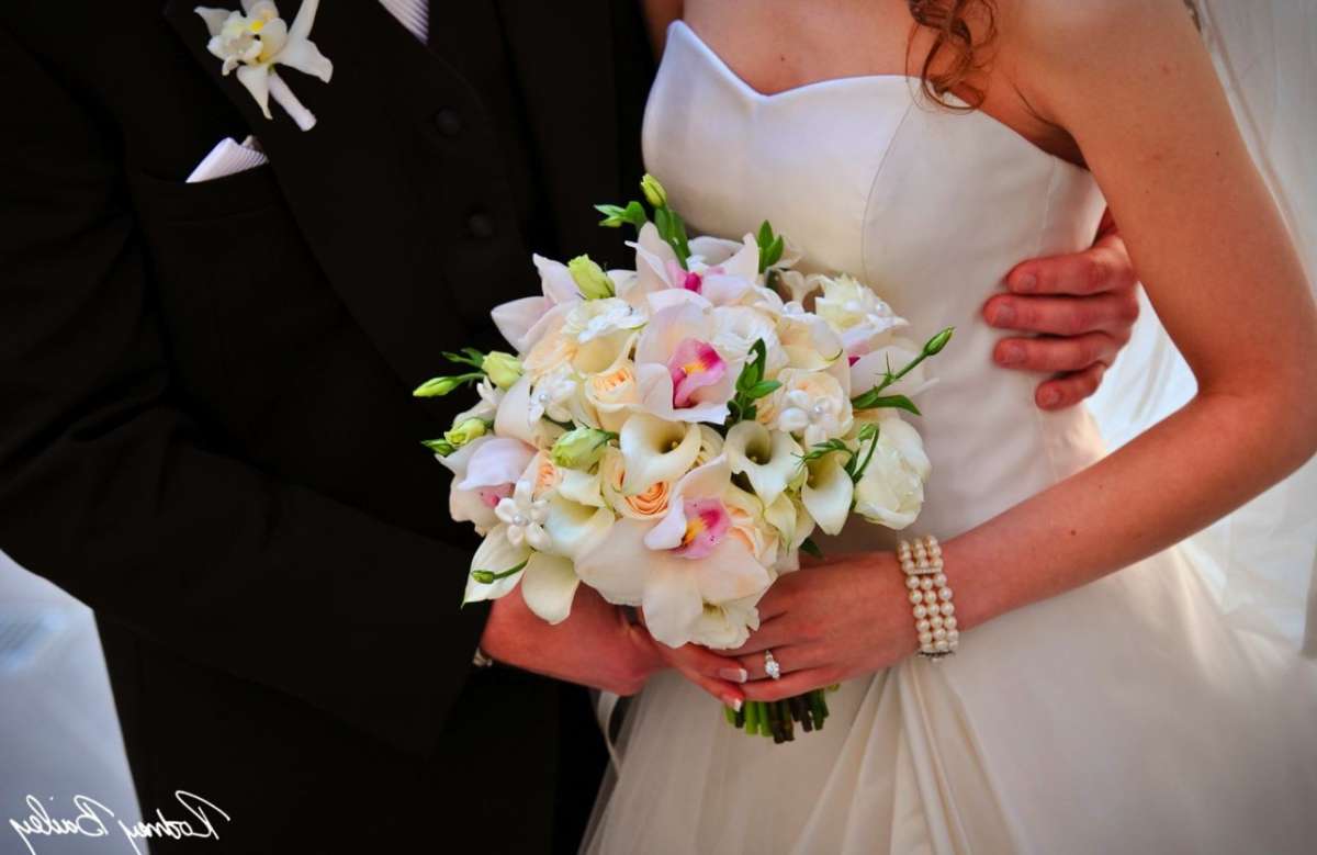 Bouquet romantico con le orchidee