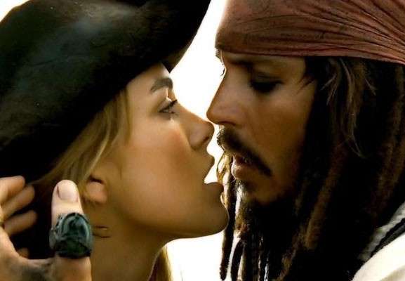 Il bacio dal set dei Pirati dei Caraibi
