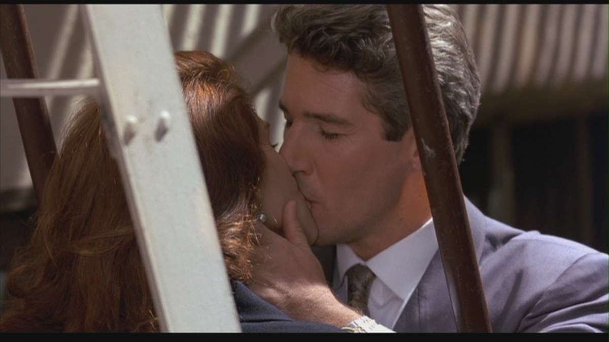 Il bacio tra Julia Roberts e Richard Gere