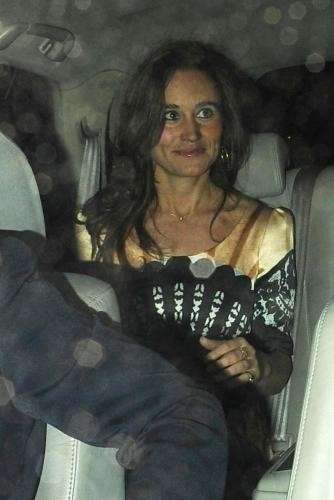 La sorella di Kate Middleton in auto