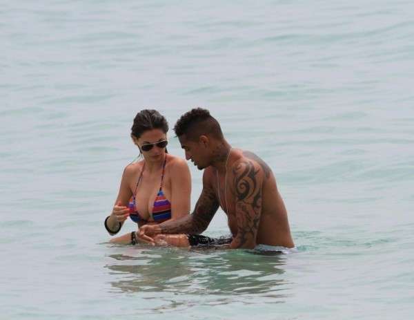 Melissa Satta e  Kevin Prince Boateng al mare