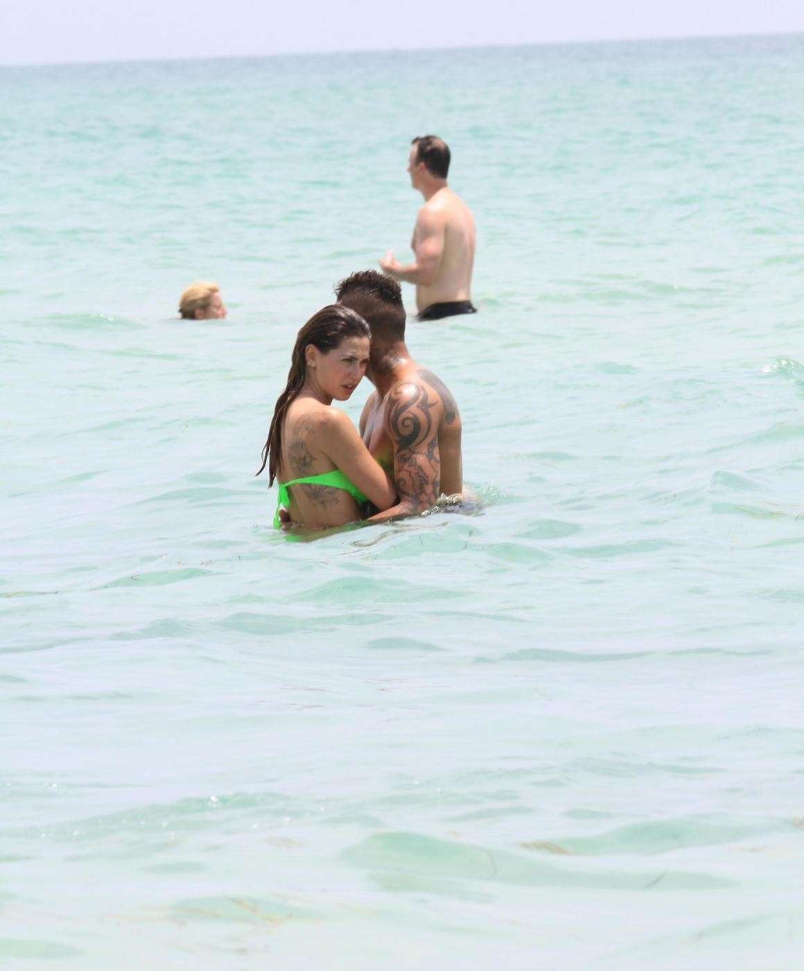 Melissa Satta e  Kevin Prince Boateng insieme al mare