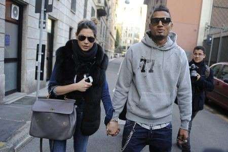 Melissa Satta e Kevin Prince per le vie di Milano