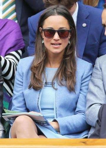 Pippa Middleton con gli occhiali da sole