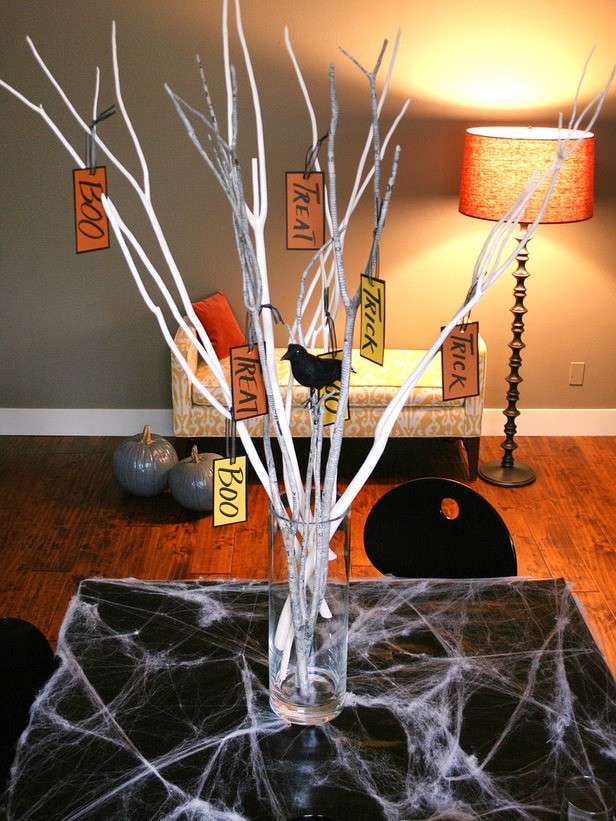 Albero decorativo per la tavola di Halloween