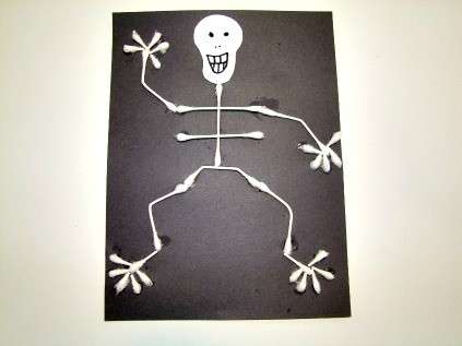 Cartolina con lo scheletro