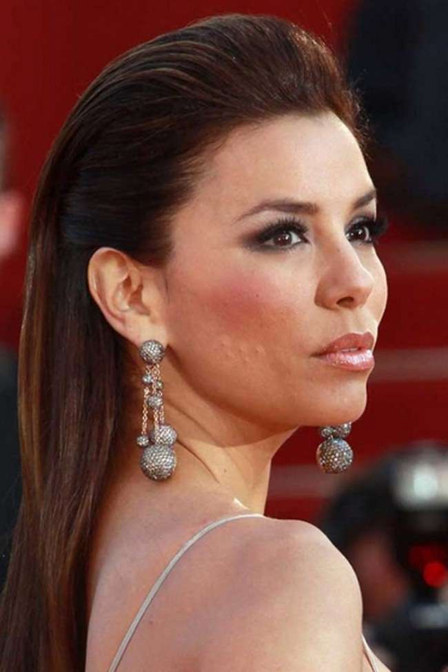 Eva Longoria con acne