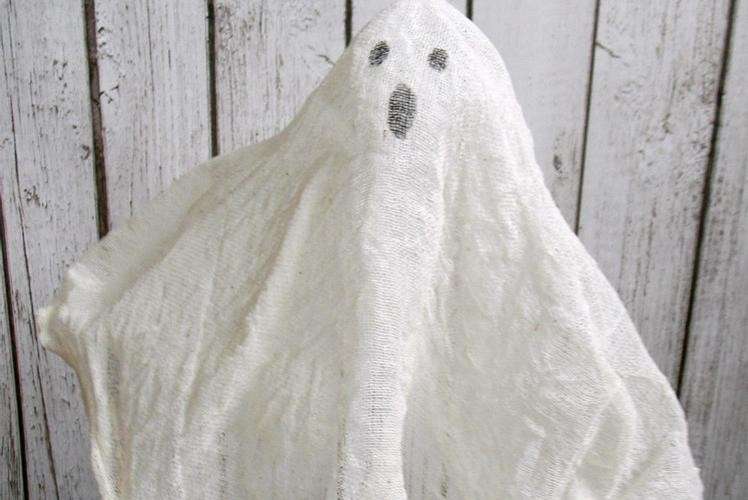 Fantasma di stoffa