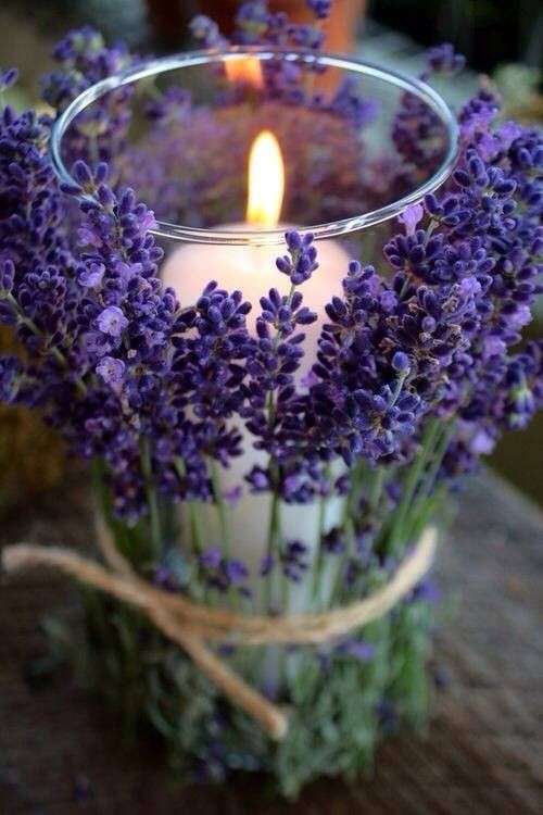 La lavanda per decorare i portacandele