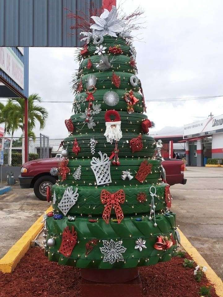 Albero con i copertoni