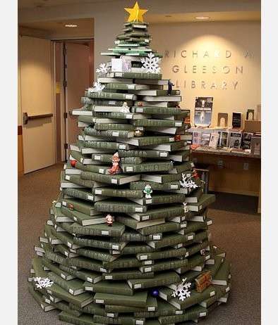 Albero di Natale con i libri