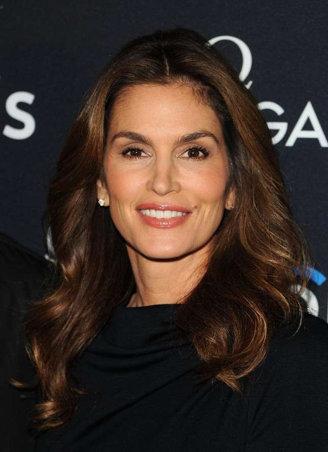 I capelli lunghi di Cindy Crawford