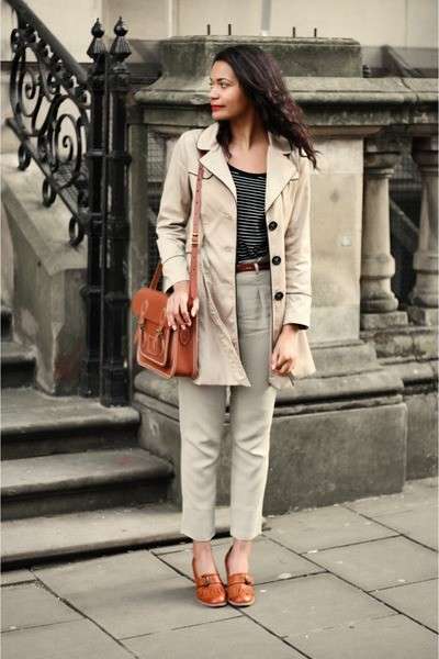 Look con messenger marrone