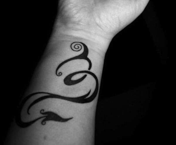 Tatuaggio interno braccio Scorpione