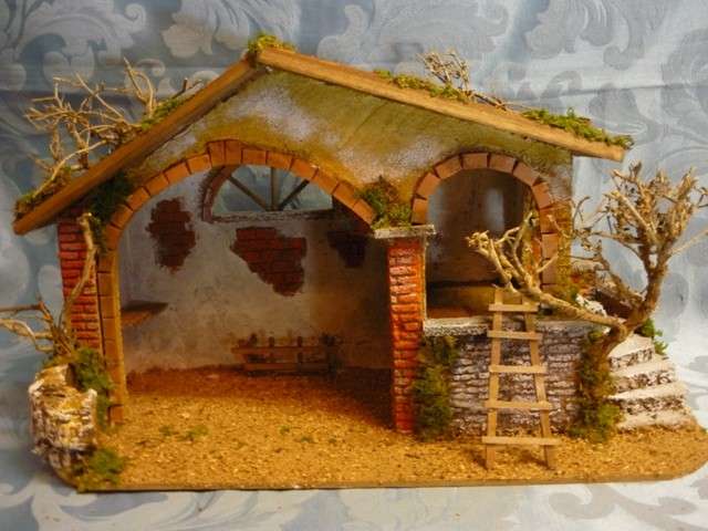 Casetta in legno e sughero per presepe