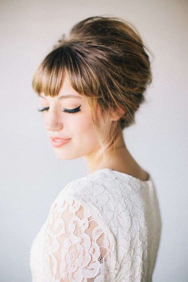 Chignon con effetto cresta