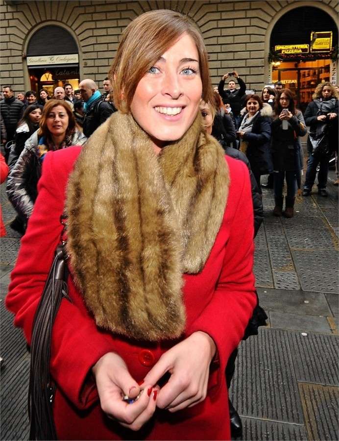 Collo di pelliccia per la Boschi