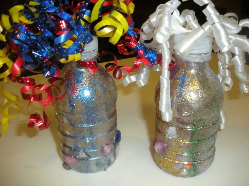 Bottiglie di plastica decorate